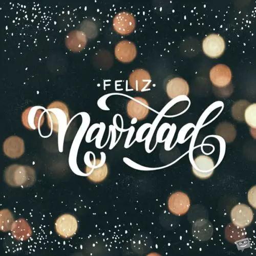 Imagen que imita las luces de un árbol de Navidad, con letras elegantes en fondo negro para desear Feliz Navidad. Feliz Navidad.