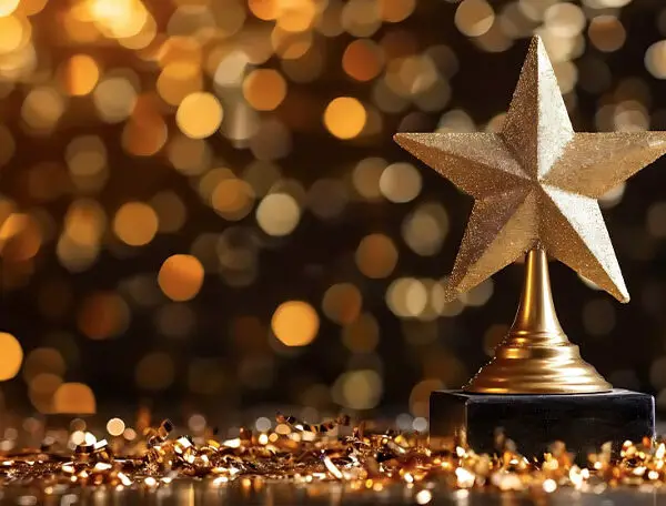 How to Congratulate Someone for an Award